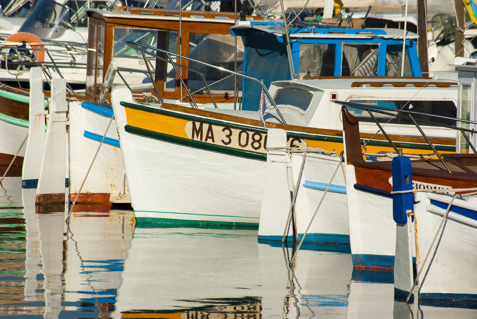 boat-1883511_1920